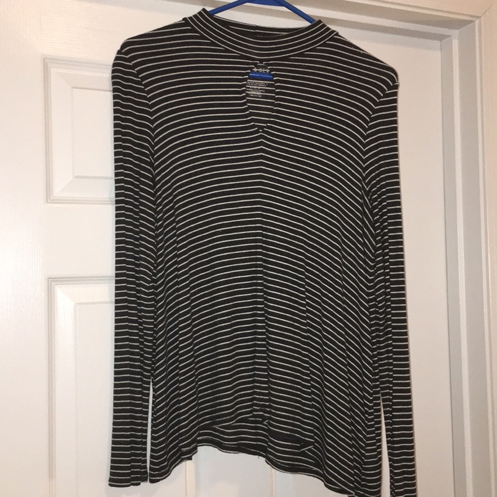Black and white stripped long sleeve shirt